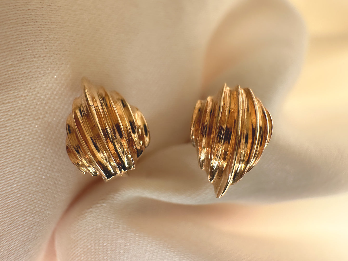 Gold Scallop Stud Earrings