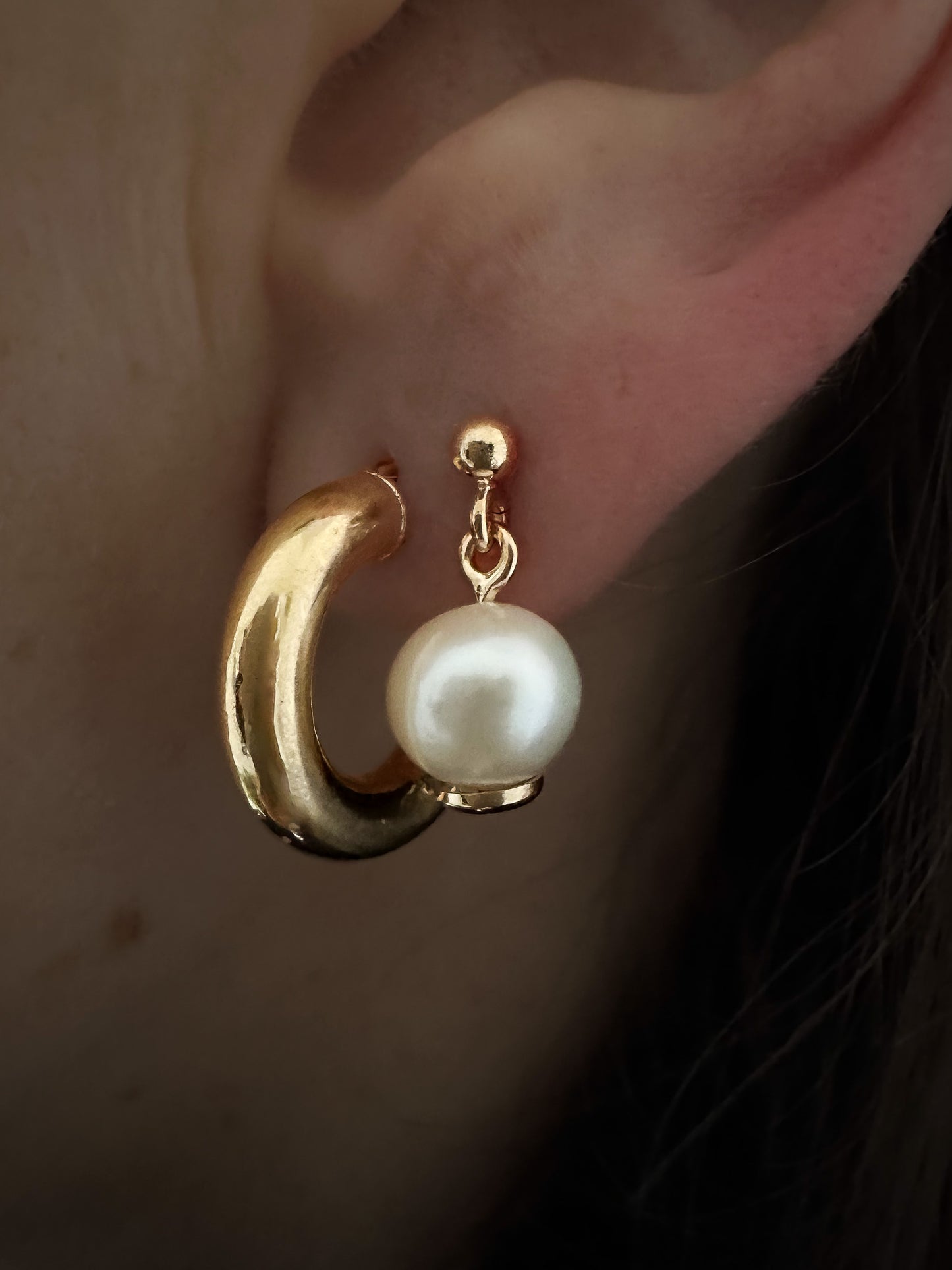 Solitaire Pearl Earrings