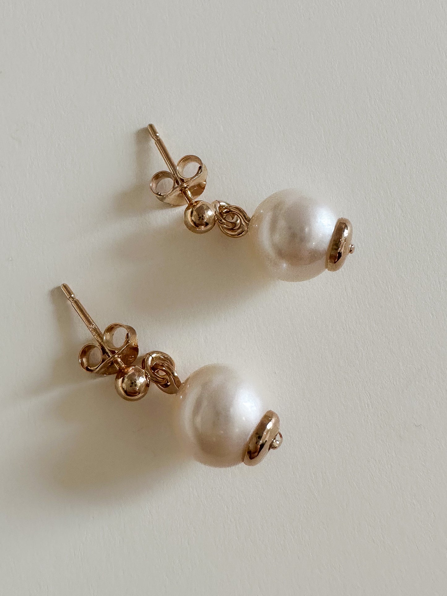 Solitaire Pearl Earrings