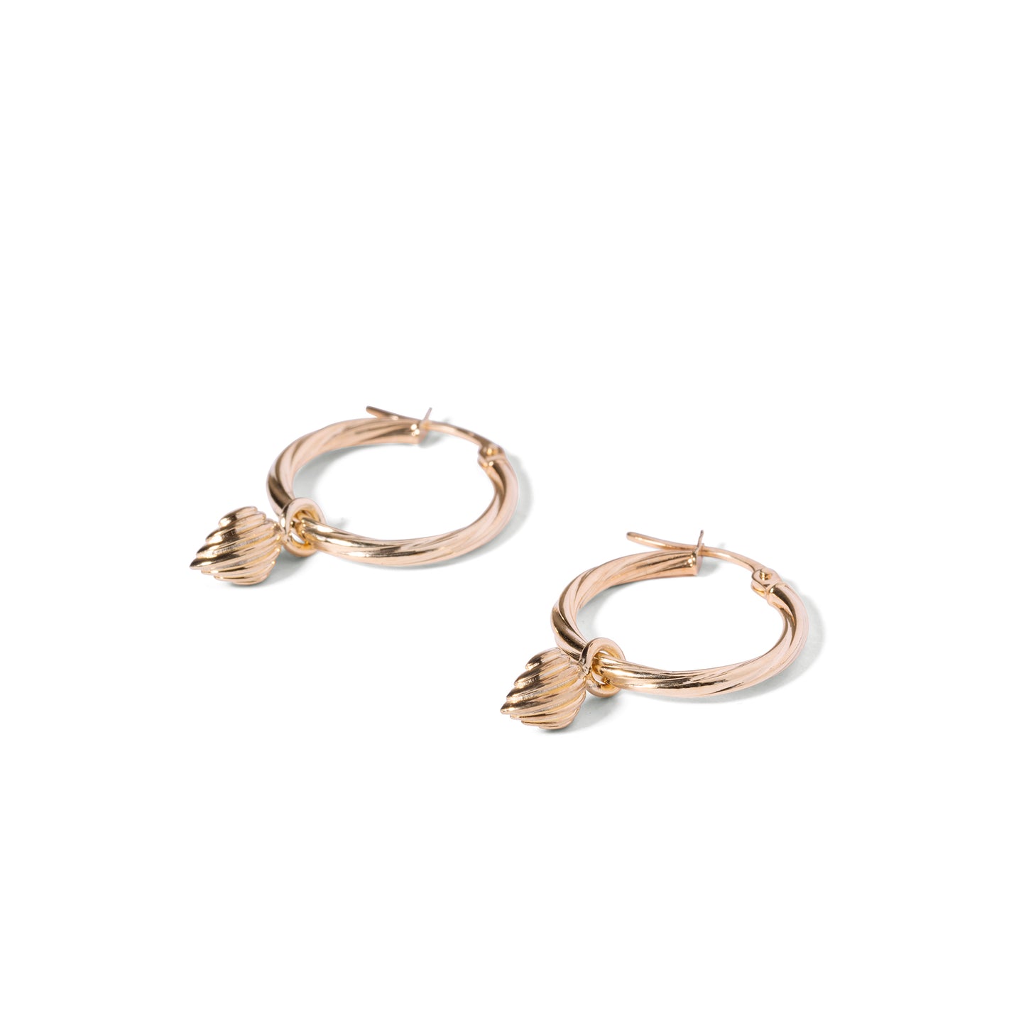 Scallop Charm Hoop Earrings