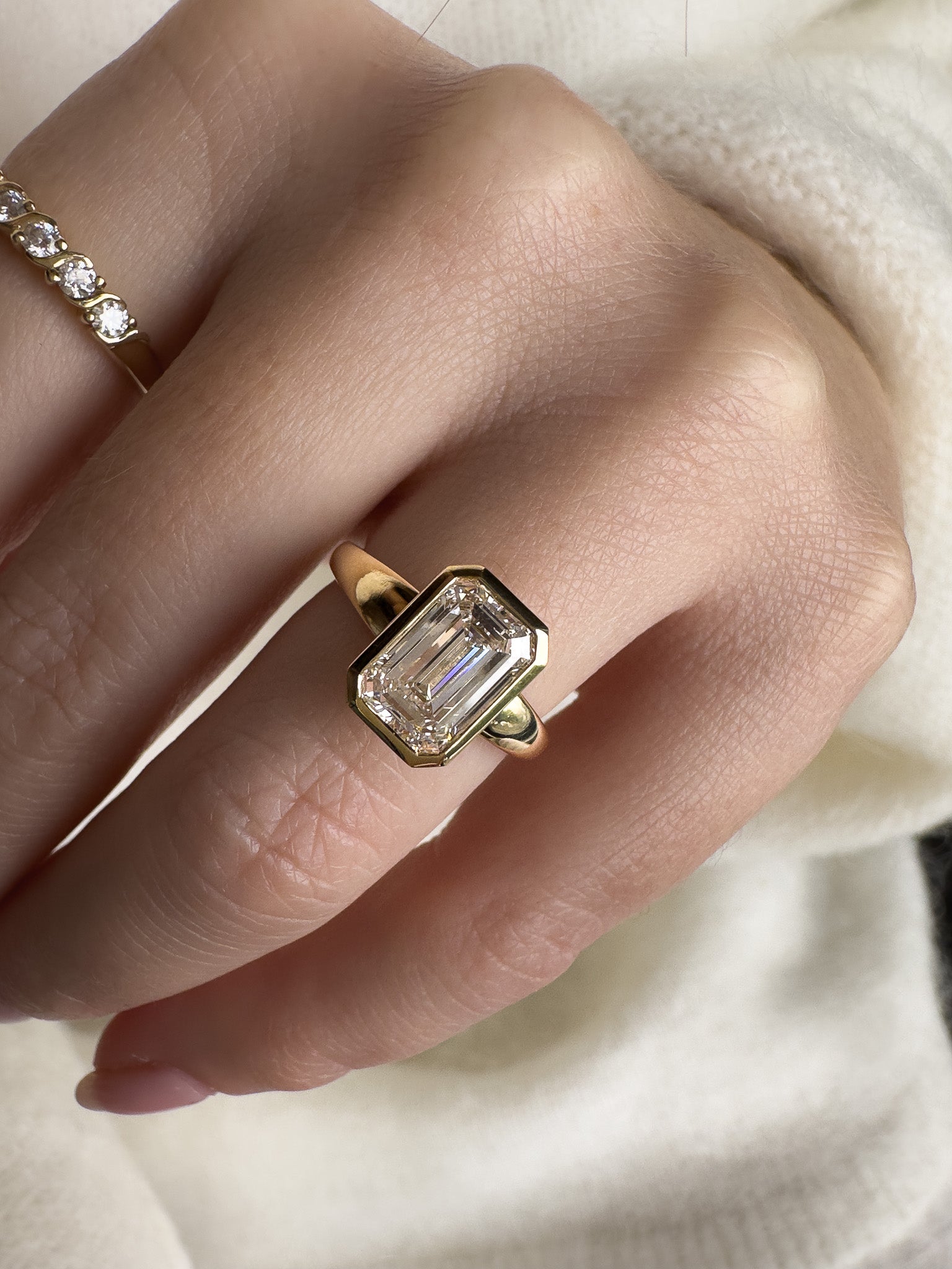 2.5ct Emerald cut diamond engagement ring 