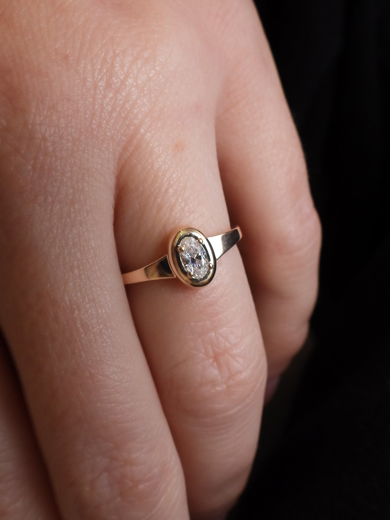 Lyra Solitaire Gold Ring