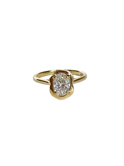 Viola Diamond Ring