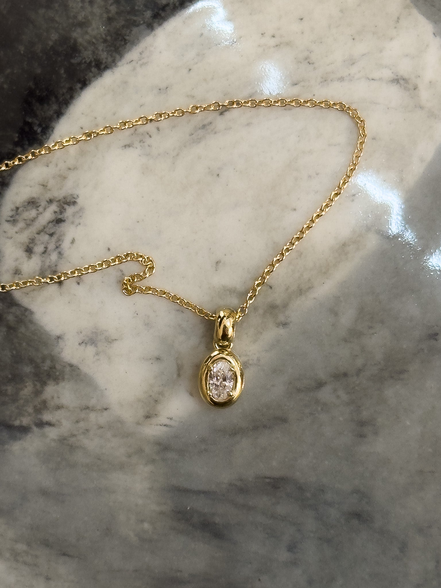 Lyra Pendant Necklace - Gold