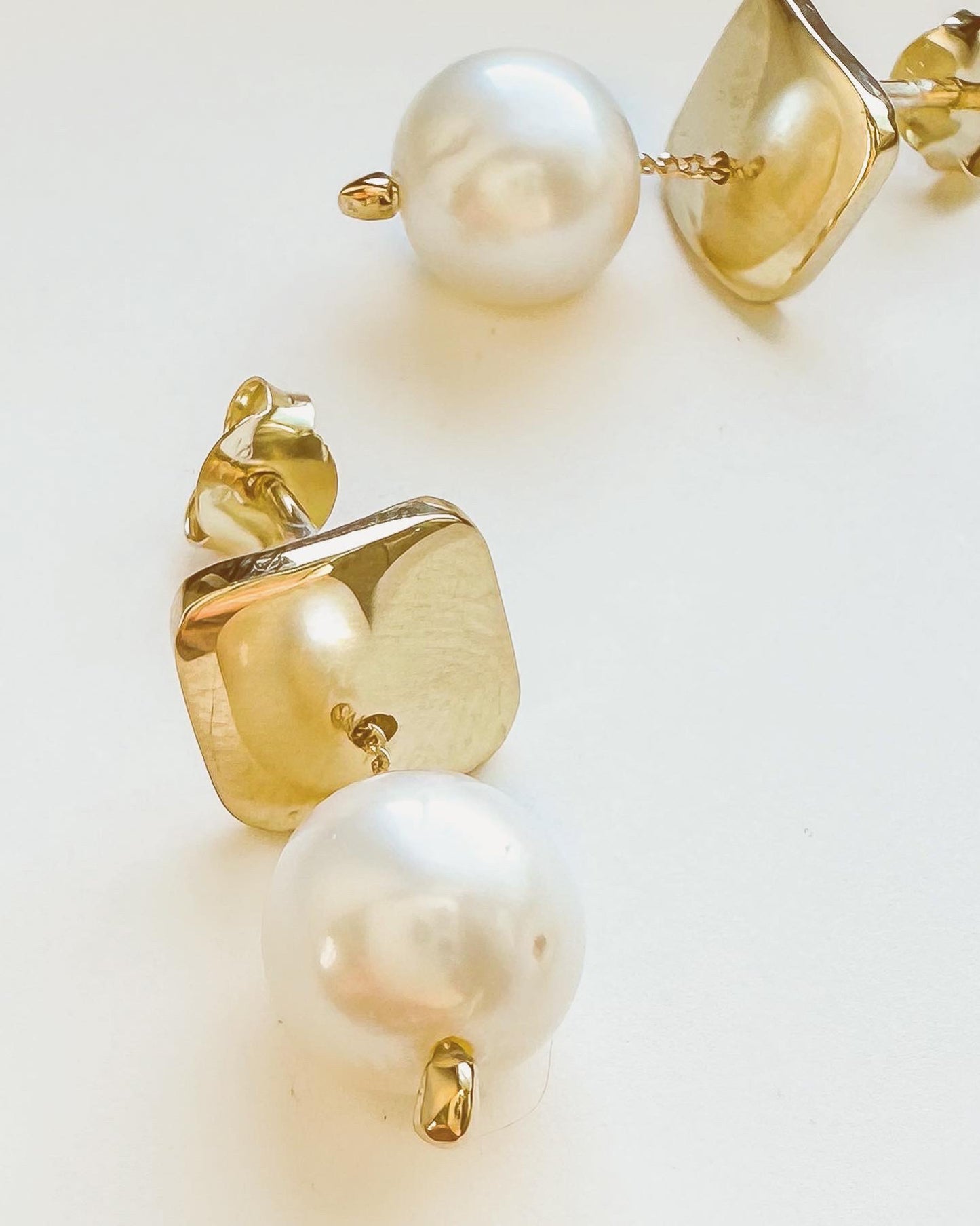 Maya Pearl Earrings (Maxi)