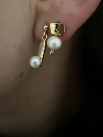 Maya Pearl Earrings (Mini)