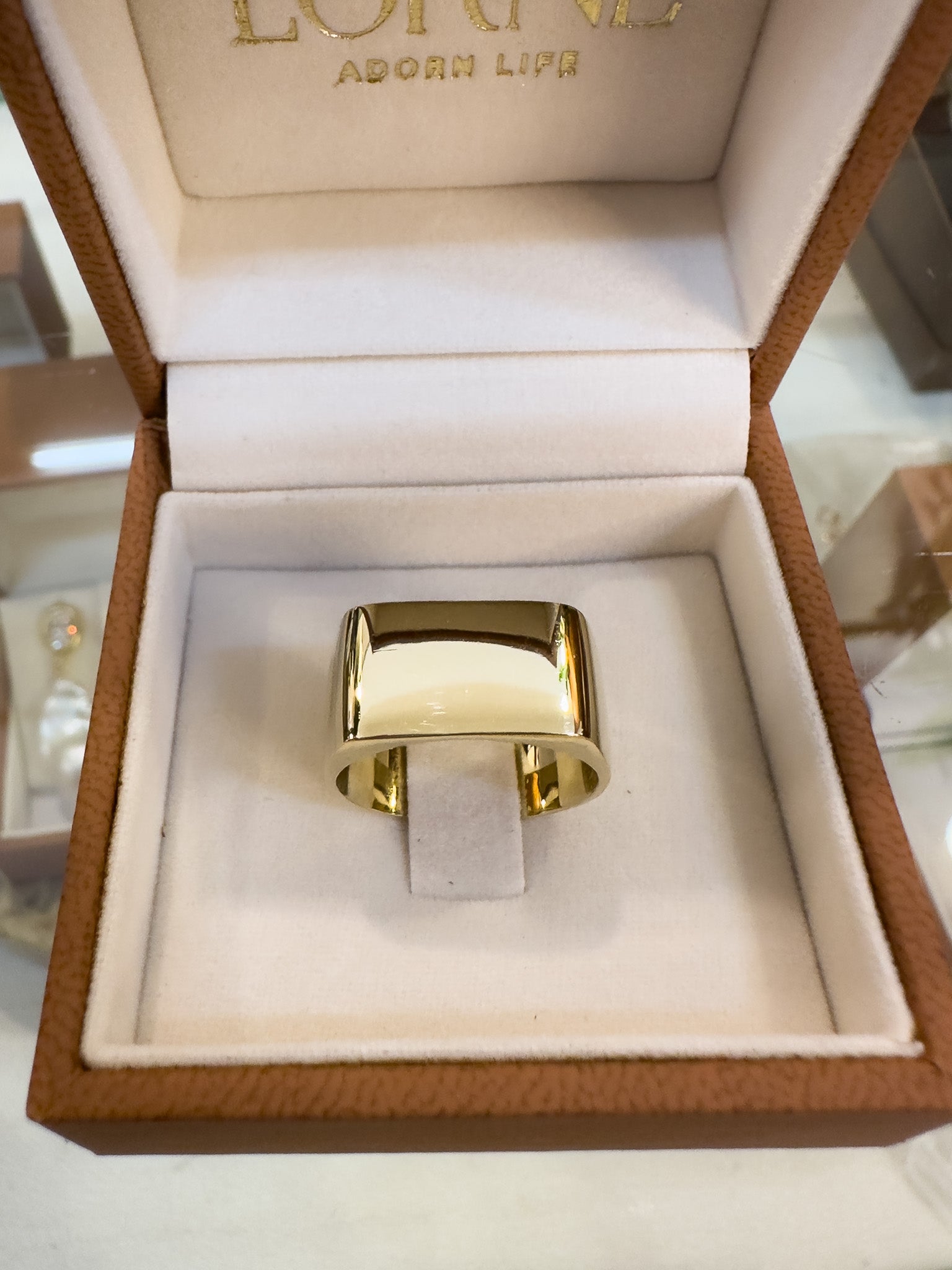 solid gold rectangular signet ring. mens ring 